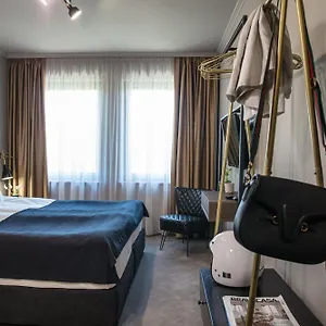 Hotel Reverence Boutique, Warna